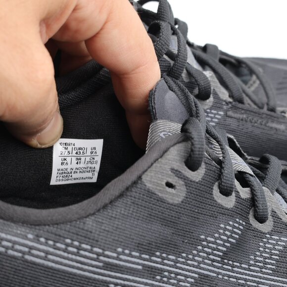 Asics Novablast 5 Men's 9.5 Athletic Running Black Carrier Grey Sneaker 1011B974 - Picture 3 of 9